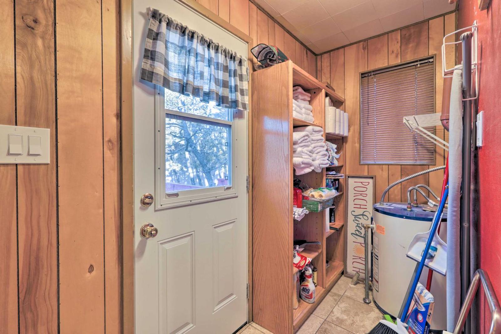 Modern Cabin in Coconino National Forest with Deck! Main image 2